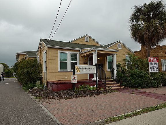 3rd image of 2119 W Cass St