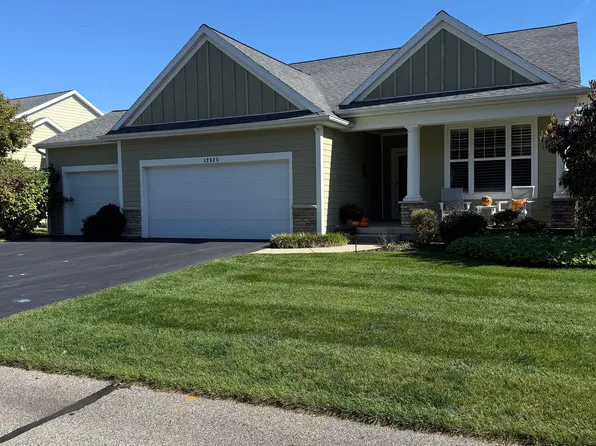12525 Retreat Dr, Grand Haven, MI 49417