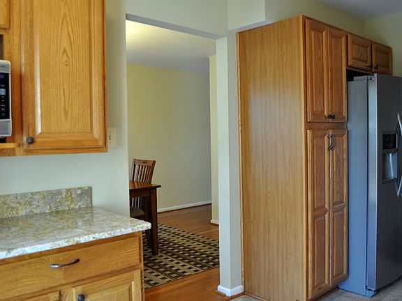 5th image of 4232 Sleepy Lake Dr