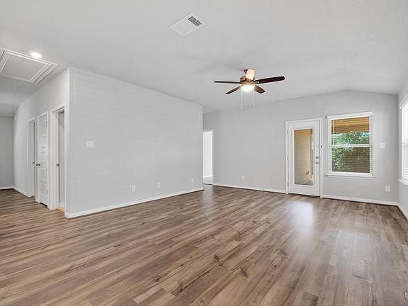 3rd image of 13166 Maridell Park