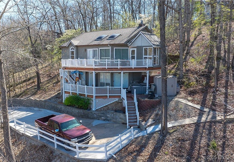 1st image of 127 Camelot Ct