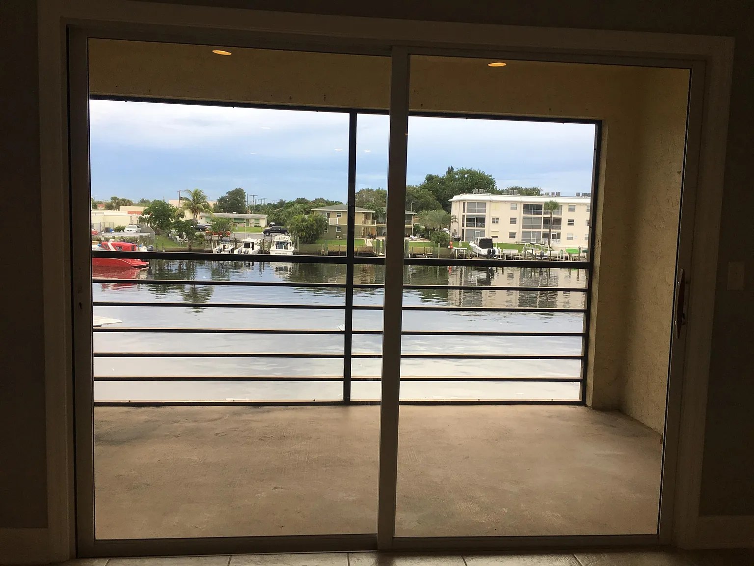2 bed, 2.0 bath, 1084 sqft, $2,500 — Photo 2