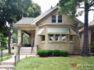 2656 W Farwell Ave, Chicago, IL 60645