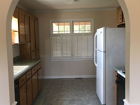Kitchen with appliances