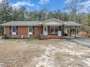 2560 Docs Rd, Spring Lake, NC 28390