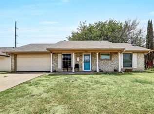 3006 Gregory Ln, Grand Prairie, TX 75052