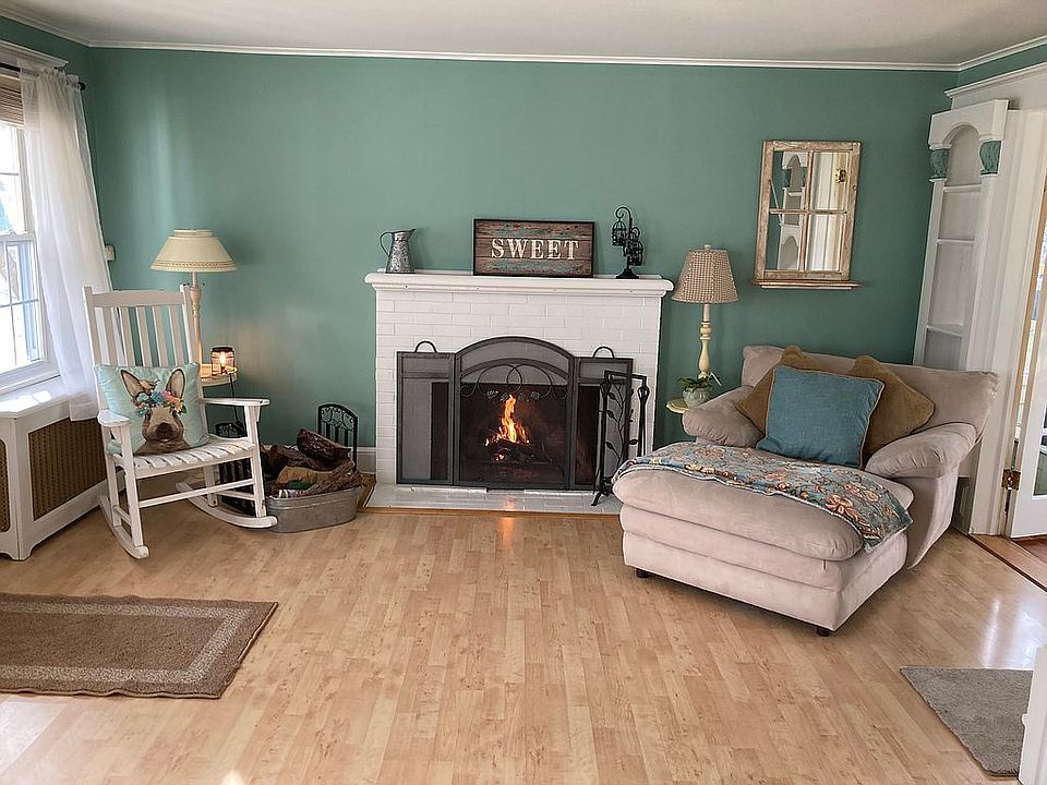 78 Gillette Ave, Sayville, NY 11782 Zillow