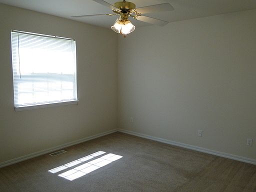 5th image of 22680 Hanley Ln #A