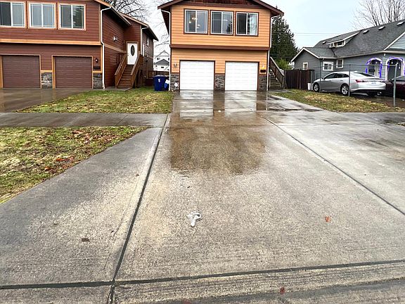 3rd image of 2321 Martin Luther King Jr Way