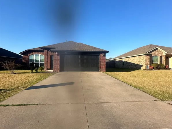 1071 E 148th St S, Glenpool, OK 74033