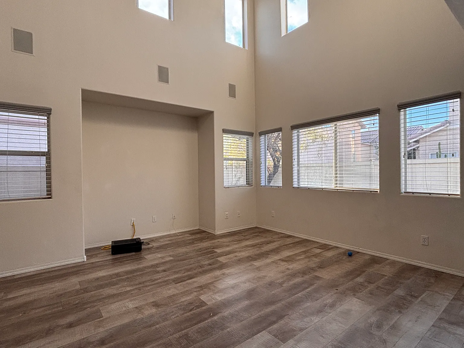 3 bed, 2.5 bath, 1419 sqft, $2,245 — Photo 4