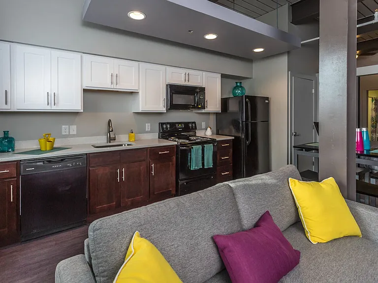 Innerbelt Lofts — Photo 5