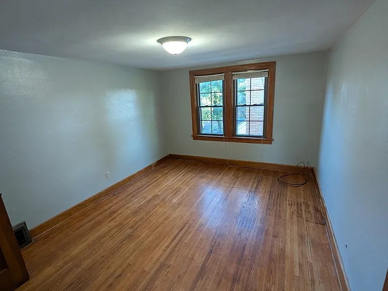 107 Court Dr — Photo 14