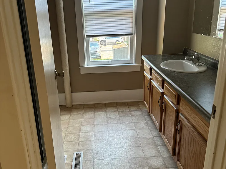 423 Nicollet Ave #1/2 — Photo 2