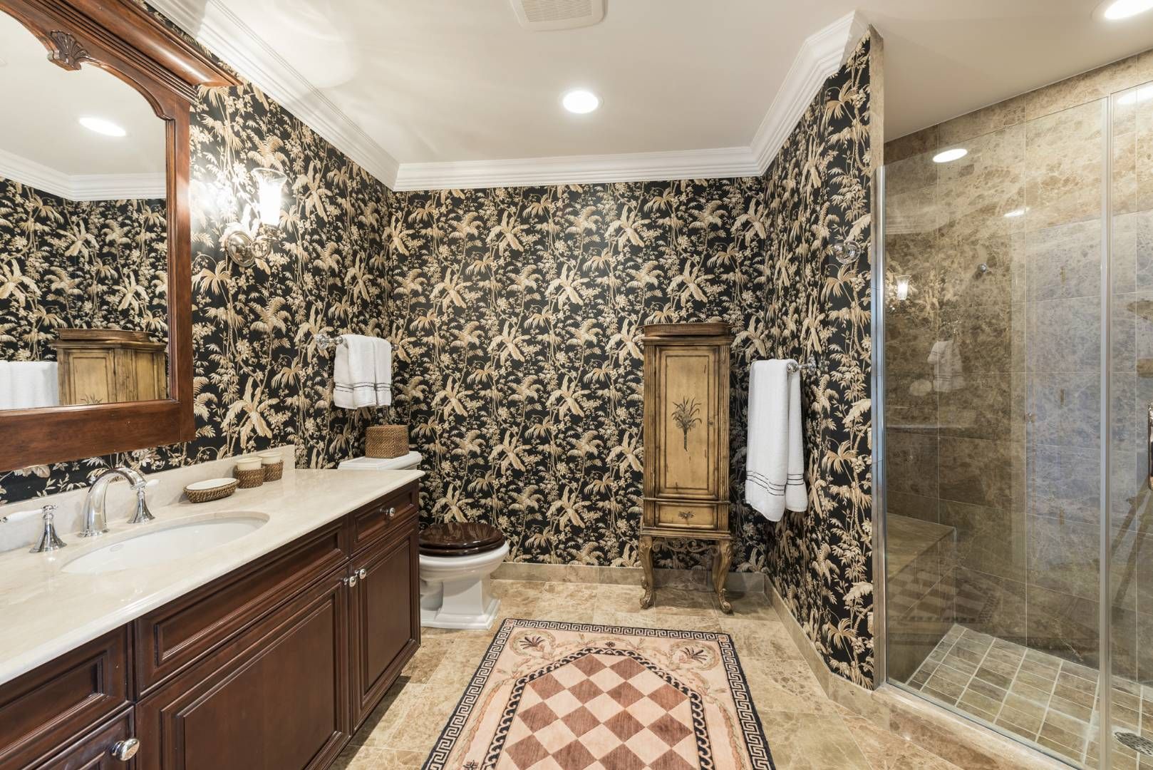  2nd floor master bedroom ensuite bathroom