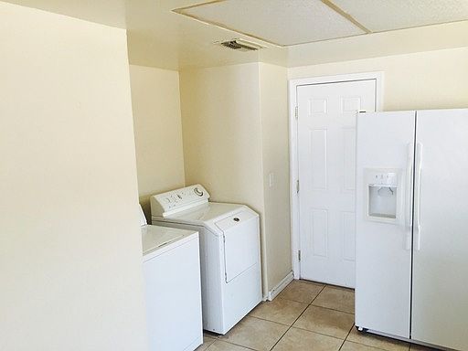 5th image of 630 Holly St