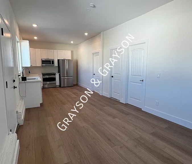 315 E Carol Ave #2 — Photo 6
