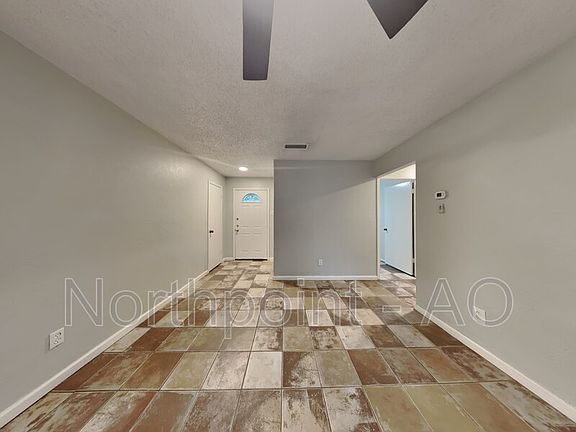2nd image of 623 Lazy River Dr