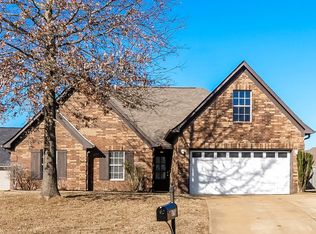 6776 Anna May Dr, Walls, MS 38680