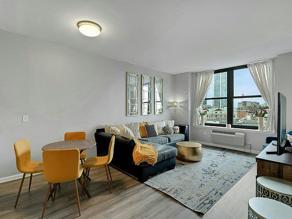 3rd image of 102 Christopher Columbus Dr APT 803
