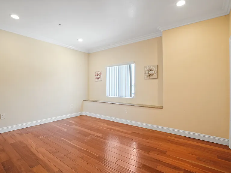 10562 Lexington St — Photo 16