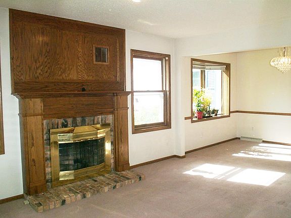 3rd image of 1400 Wexford Dr
