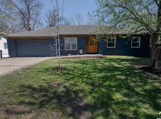 924 Holiday Dr, Lawrence, KS 66049