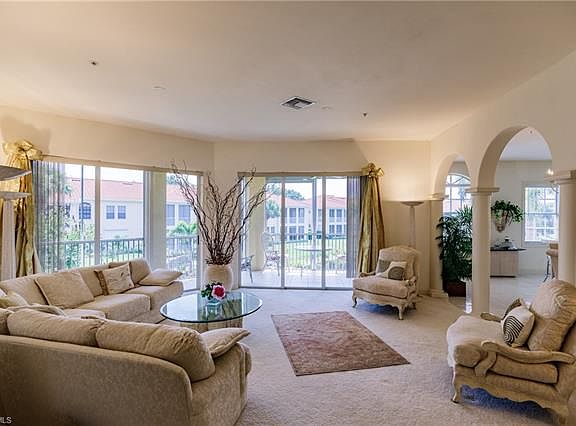 3rd image of 300 L Ambiance Cir #202