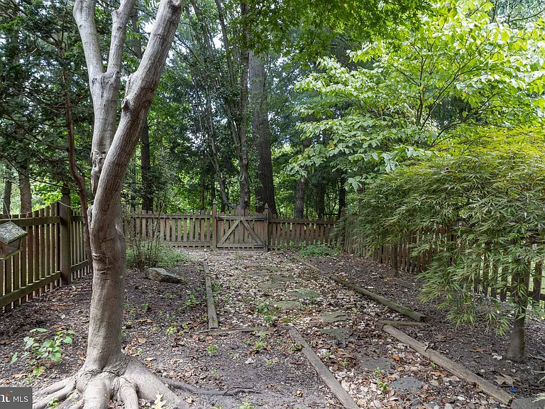 524 Kinsale Rd — Photo 21