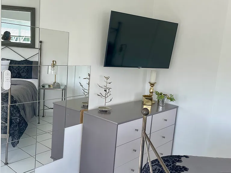 1881 Washington Ave #5G — Photo 5