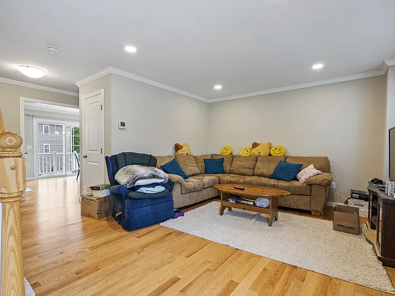 4 Fairview St #10-1-1 — Photo 10