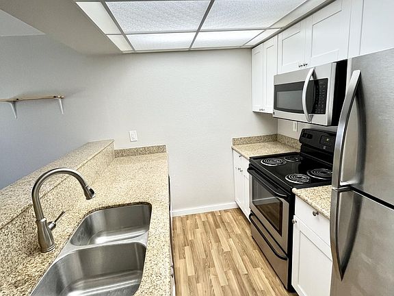 4th image of 801 144th Ave NE APT D2