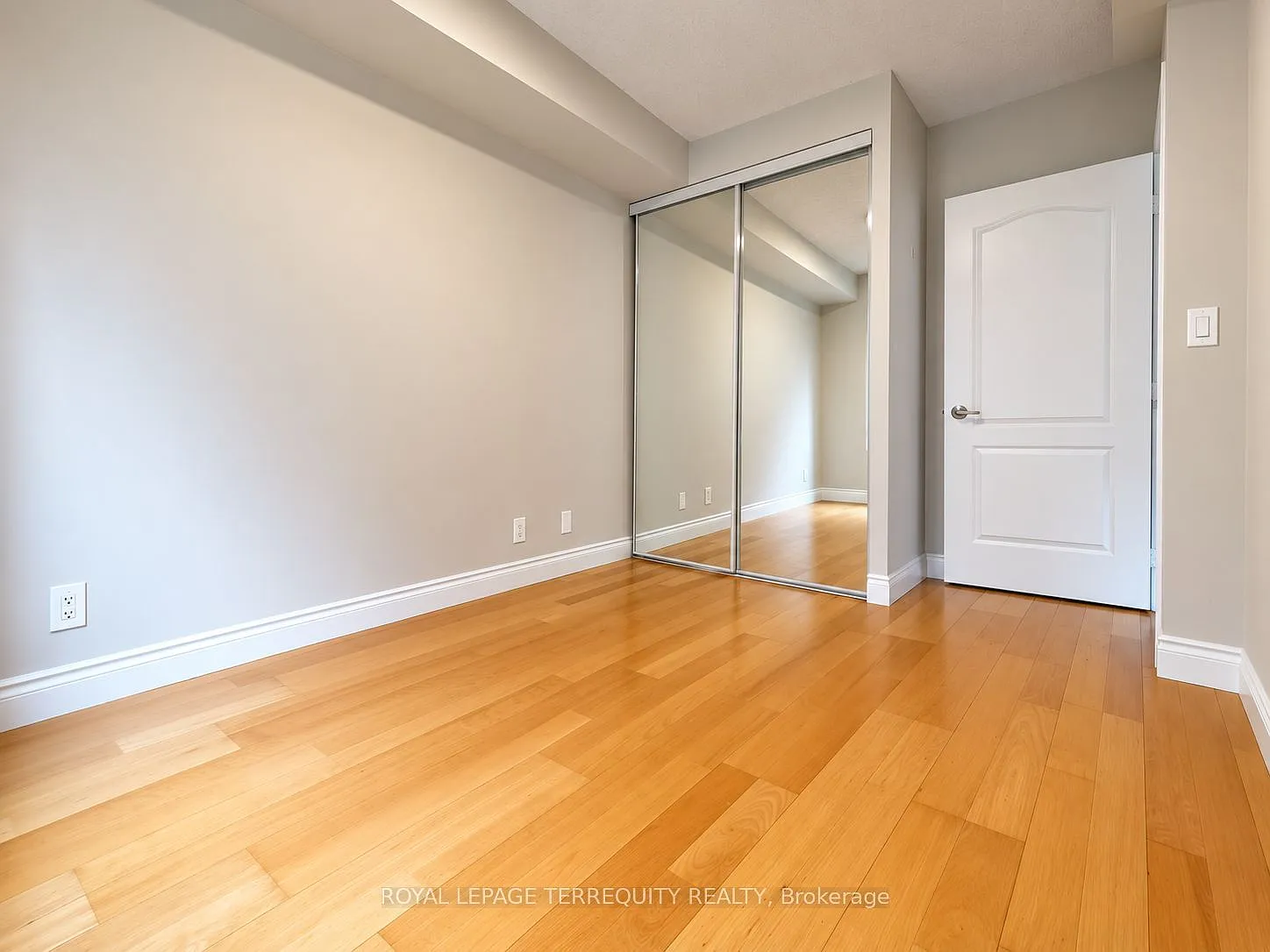 1 bed, $2,450 — Photo 4
