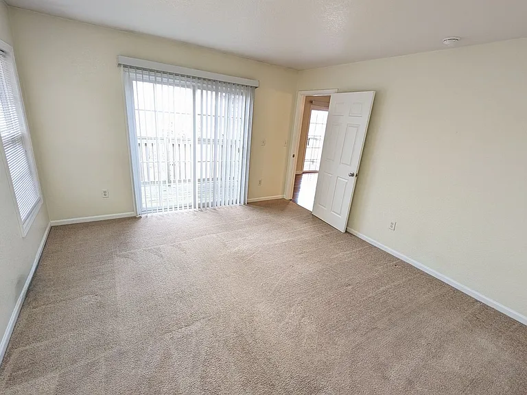 CATM 94 Charleston Court — Photo 7