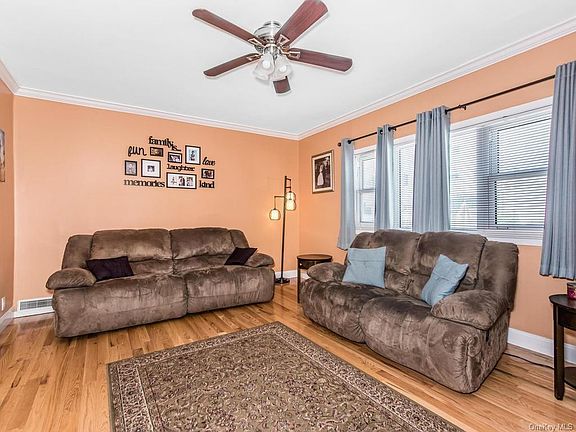 5th image of 2413 Tiemann Ave