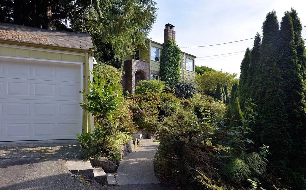 5723 SW Stevens St — Photo 2