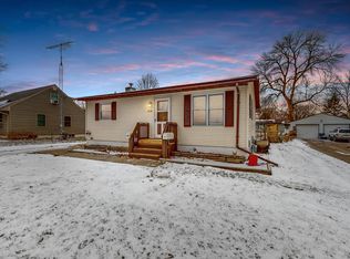 916 S 6th St, Lake City, MN 55041