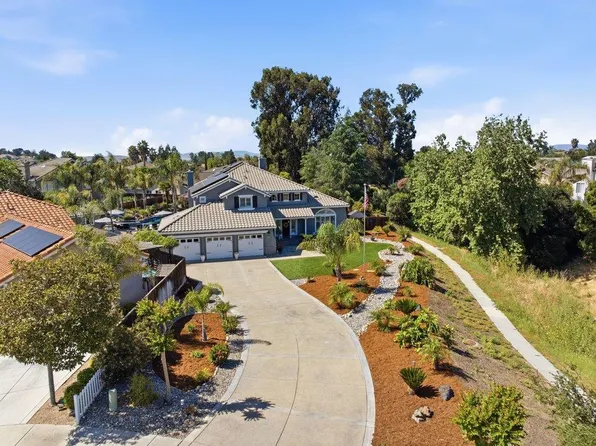 1260 Brook View Ct, Hollister, CA 95023