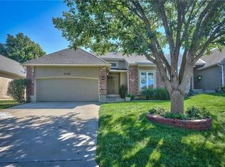 8585 Caenen Lake Ct, Lenexa, KS 66215