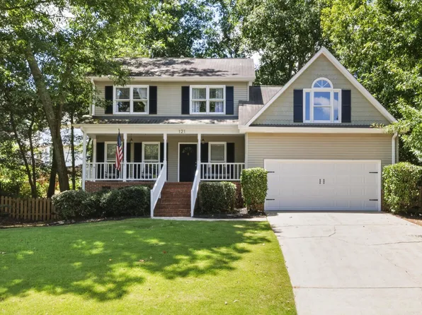 121 River Way Dr, Greer, SC 29651