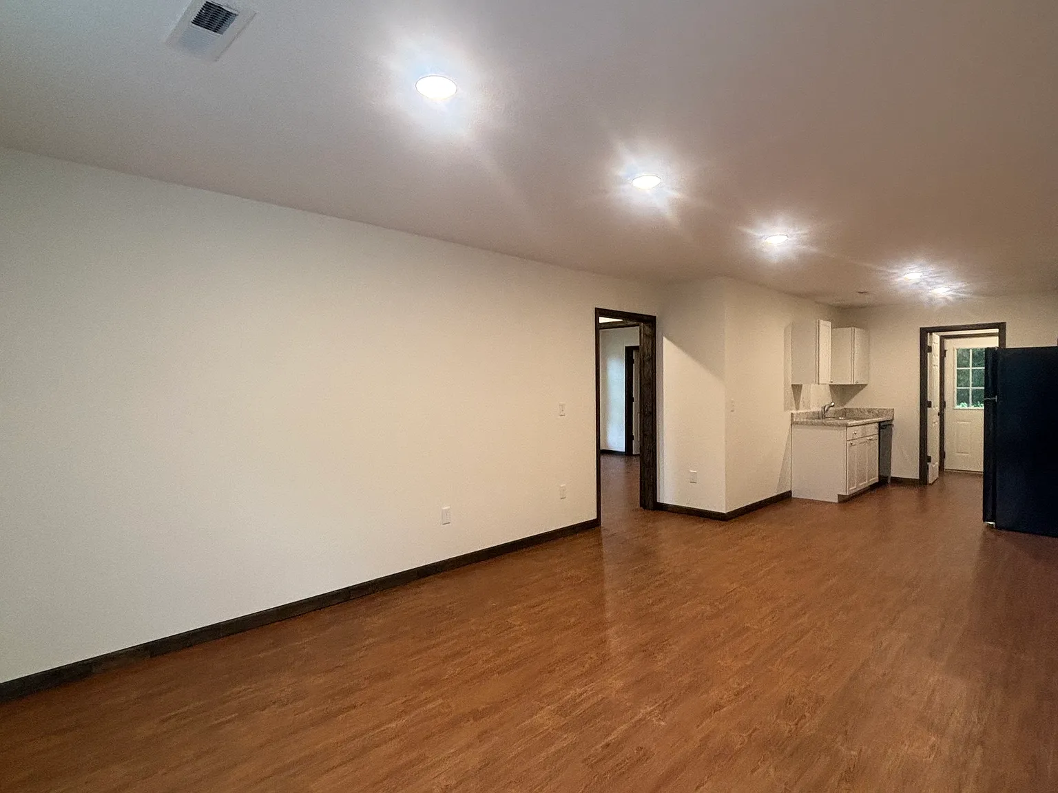 2 bed, $975 — Photo 2