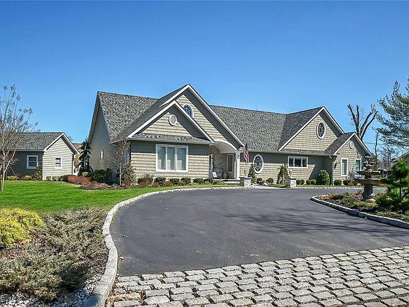 2nd image of 14 Biltmore Ave