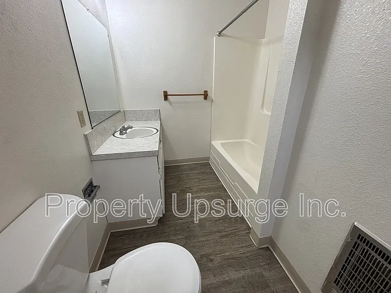 725 Kimball Rd #13 — Photo 4
