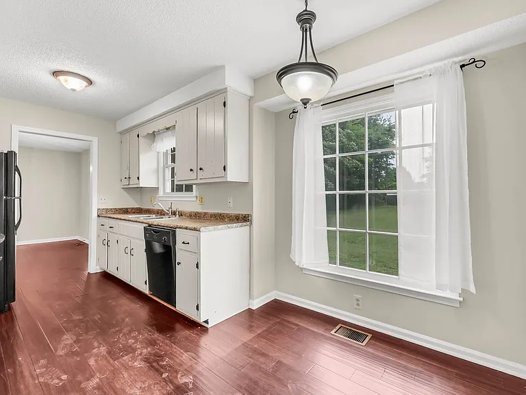 2157 Watertown Pl — Photo 12