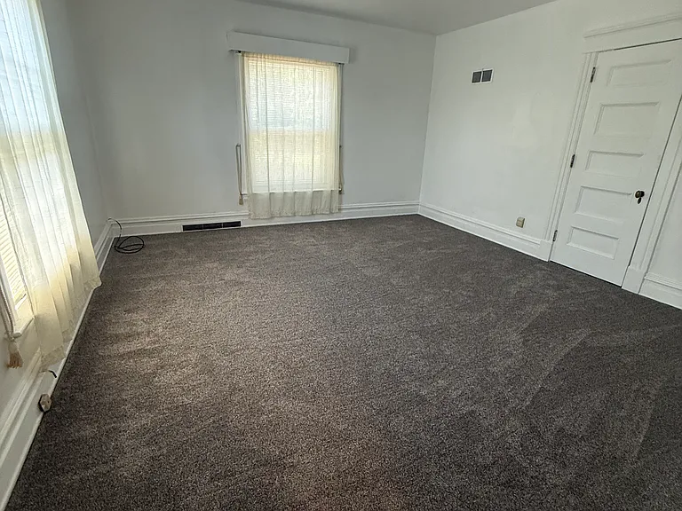 216 Stuart Ave #3 — Photo 2