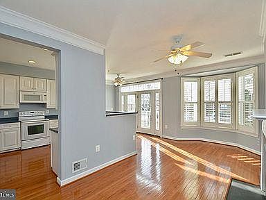 3rd image of 13640 Salk St