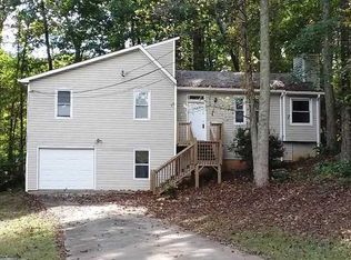 125 Golden Hills Dr, Woodstock, GA