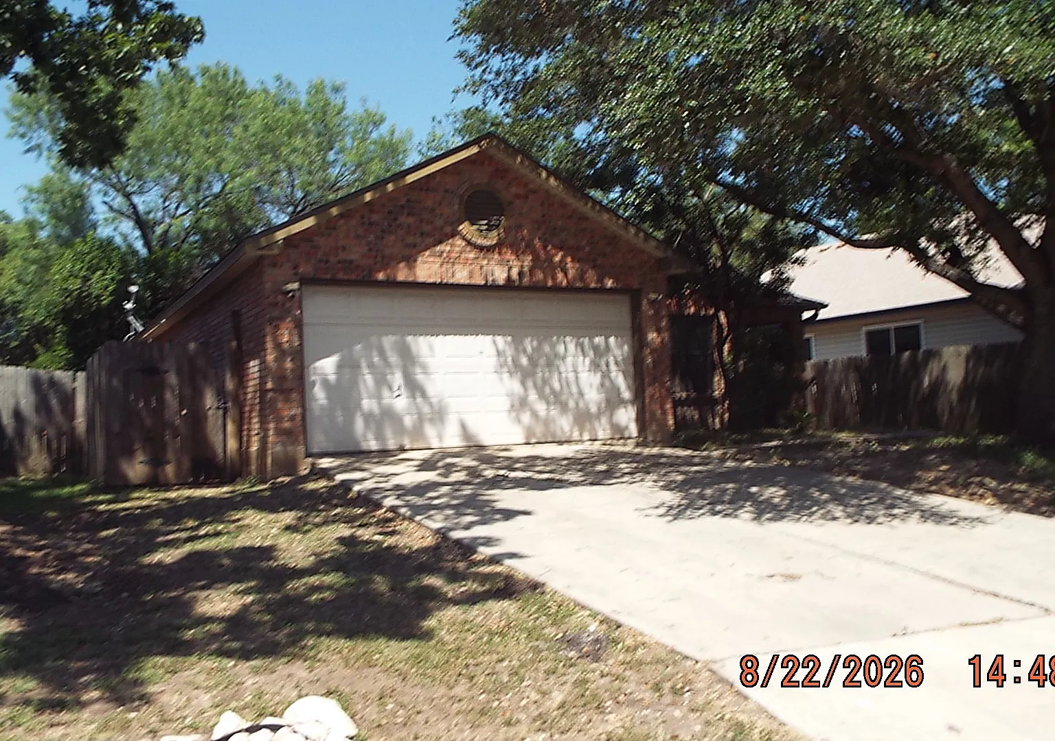 3 bed, 1614 sqft, $1,900 — Photo 1