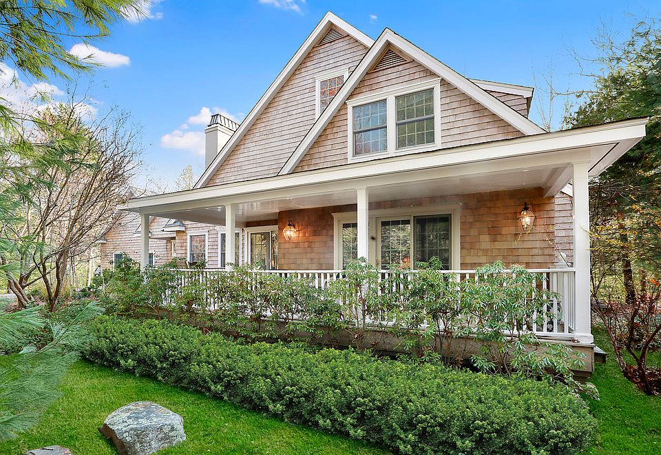 1st image of 33 Cordwood Ln