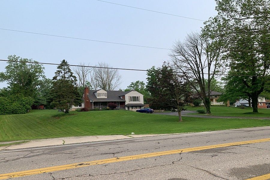 2nd image of 7525 Peters Pike